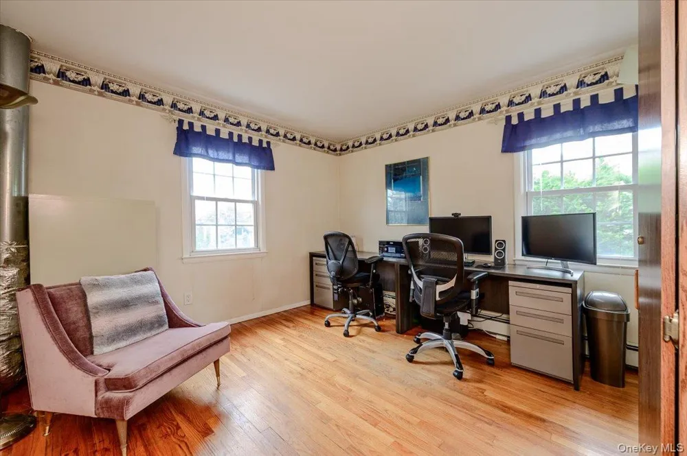 8 Curlew Place Massapequa, NY 11758