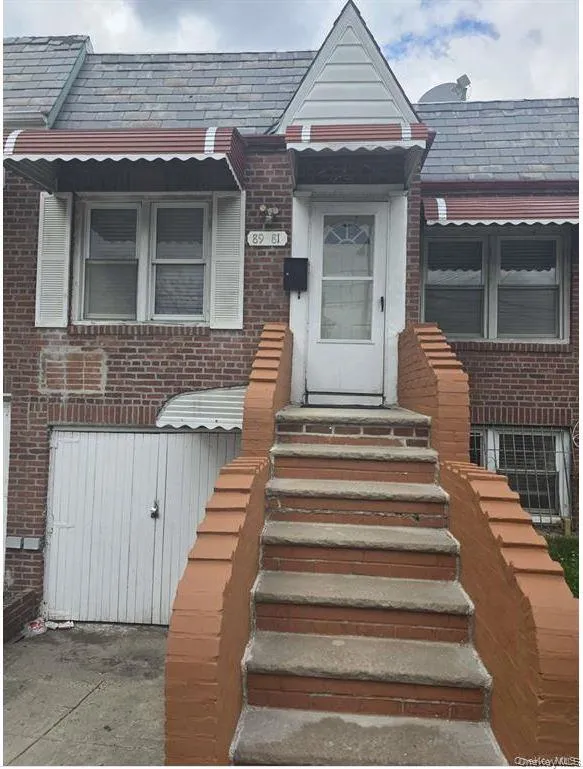 89-81 217 STREET Queens Village, NY 11427