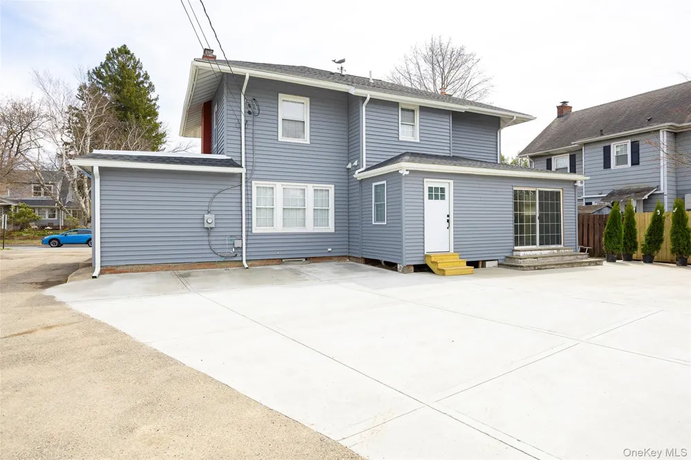 67 S Grand Avenue Poughkeepsie, NY 12603