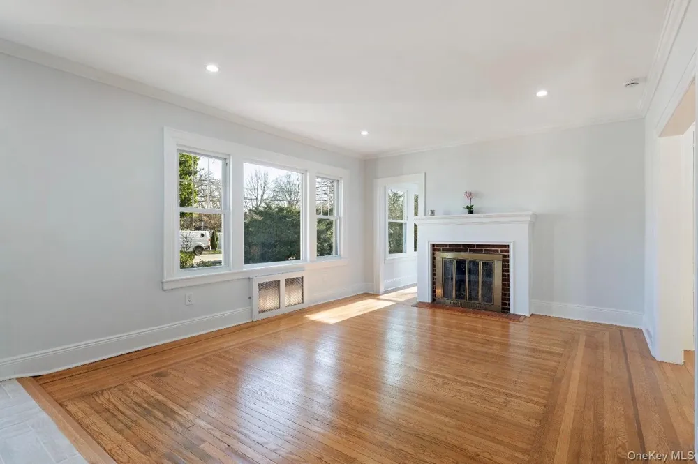 120 Lena Avenue Freeport, NY 11520