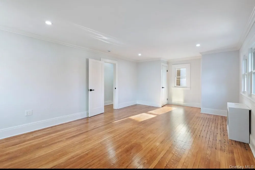 120 Lena Avenue Freeport, NY 11520