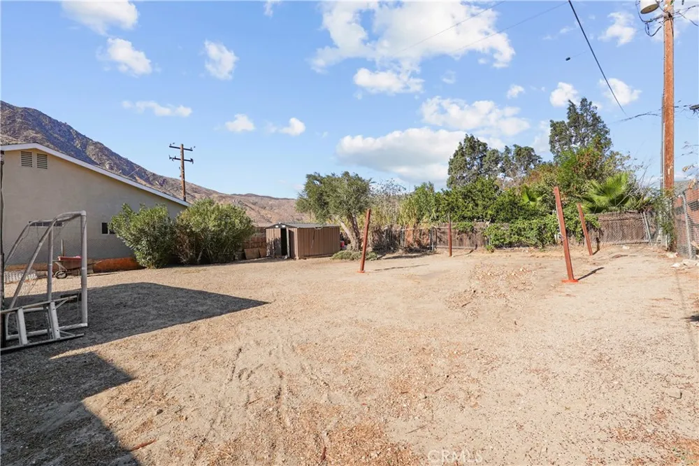 14725 Manzanillo Cabazon, CA 92230