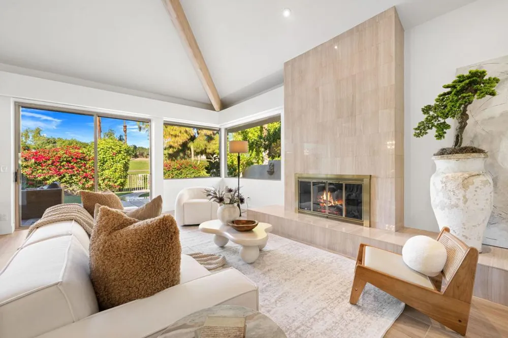 47 Kavenish Drive Rancho Mirage, CA 92270