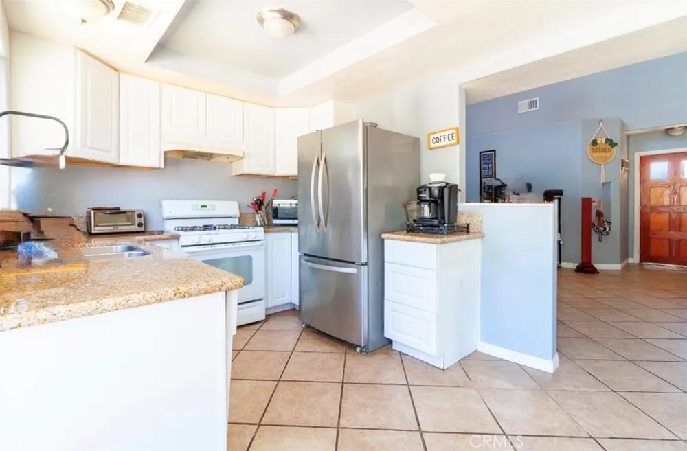 36848 Hillcrest Palmdale, CA 93552