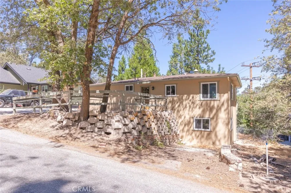 27508 School Lake Arrowhead, CA 92352