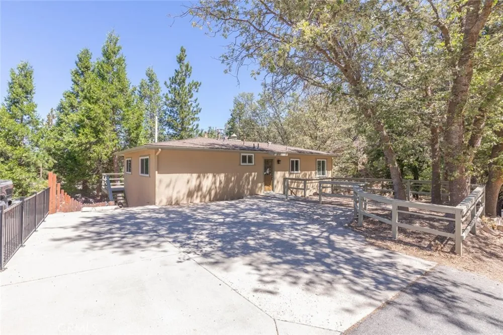 27508 School Lake Arrowhead, CA 92352