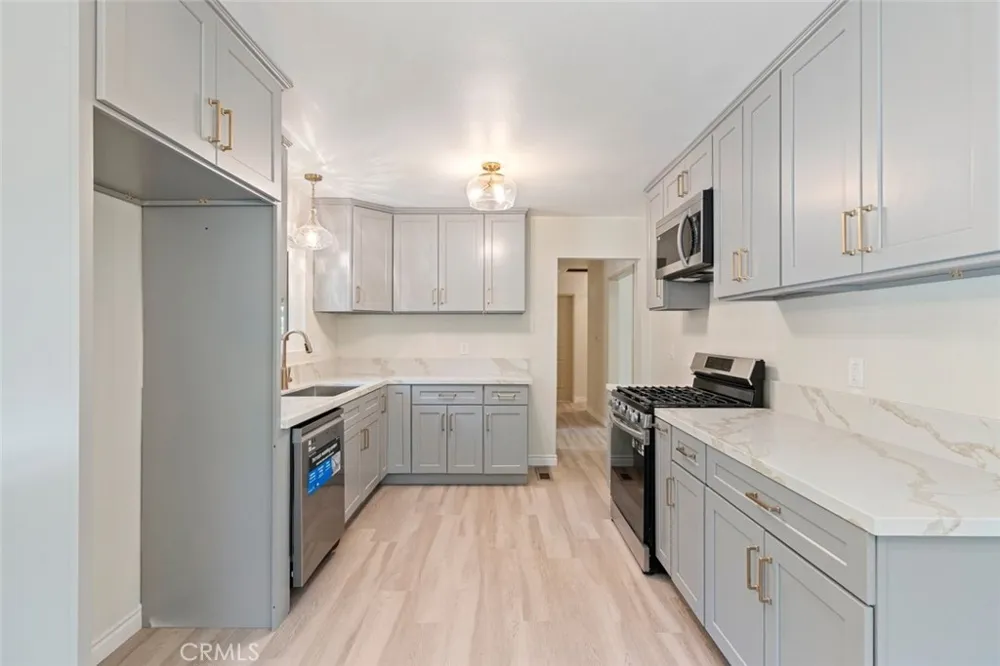 27508 School Lake Arrowhead, CA 92352