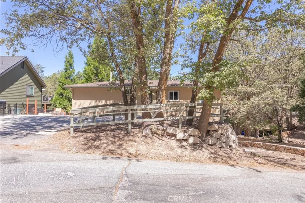 27508 School Lake Arrowhead, CA 92352