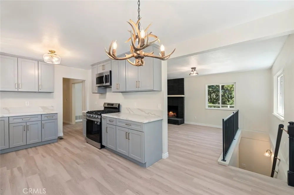 27508 School Lake Arrowhead, CA 92352