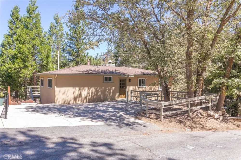 27508 School Lake Arrowhead, CA 92352