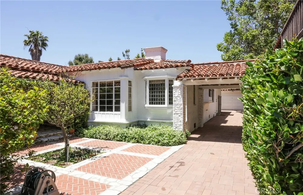 10781 Lindbrook Los Angeles, CA 90024