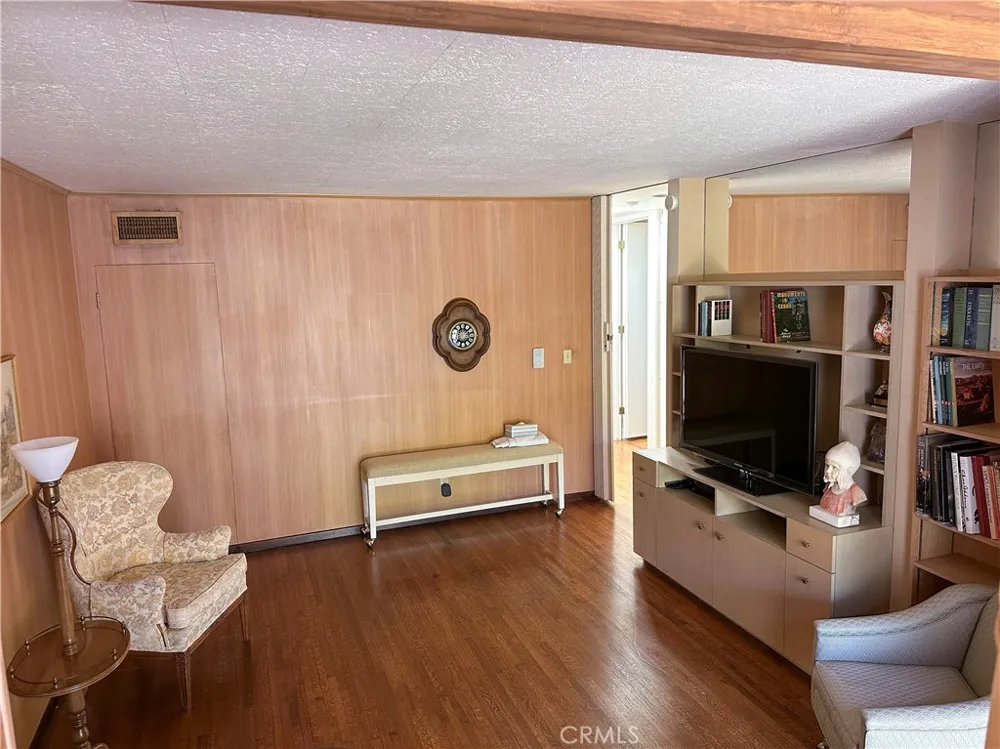 10781 Lindbrook Los Angeles, CA 90024