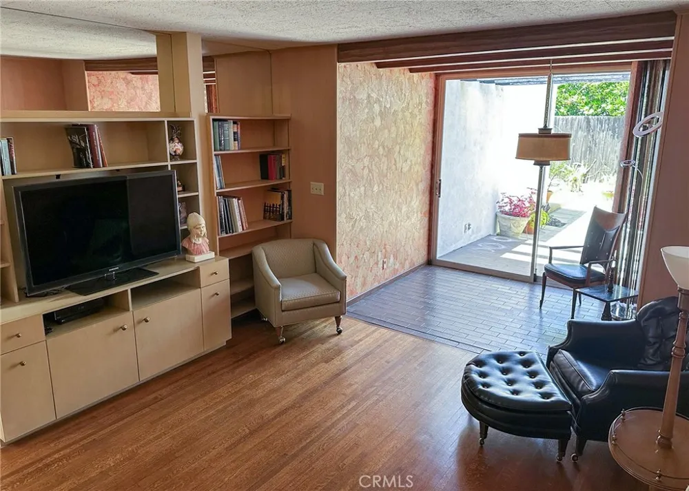 10781 Lindbrook Los Angeles, CA 90024