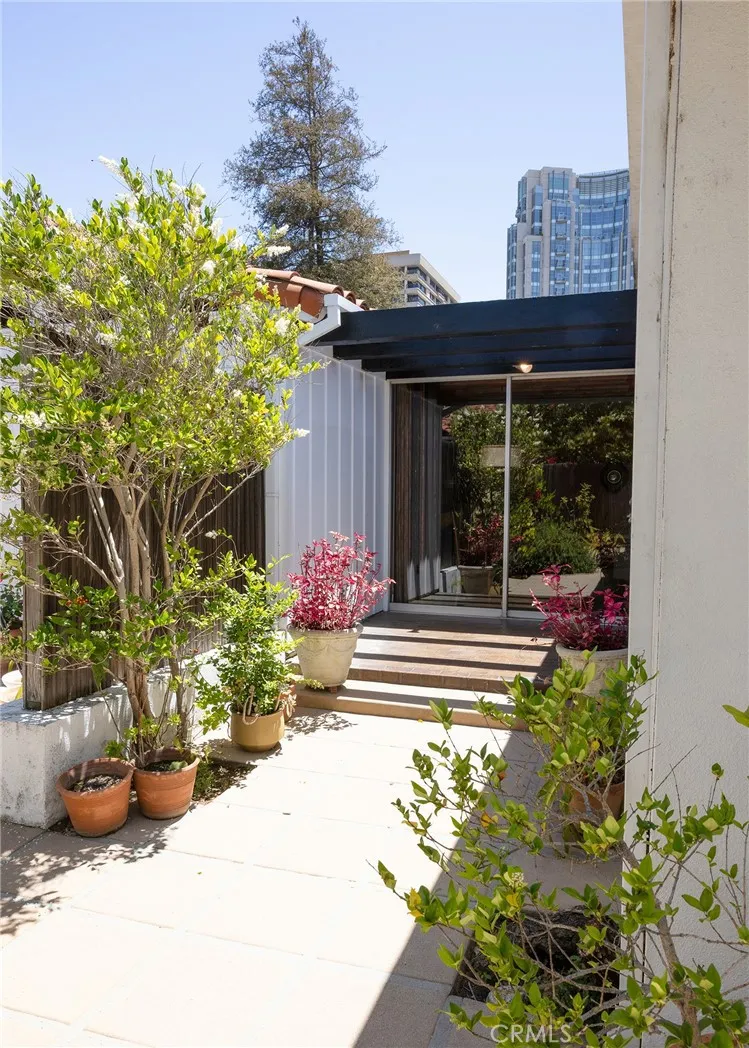 10781 Lindbrook Los Angeles, CA 90024