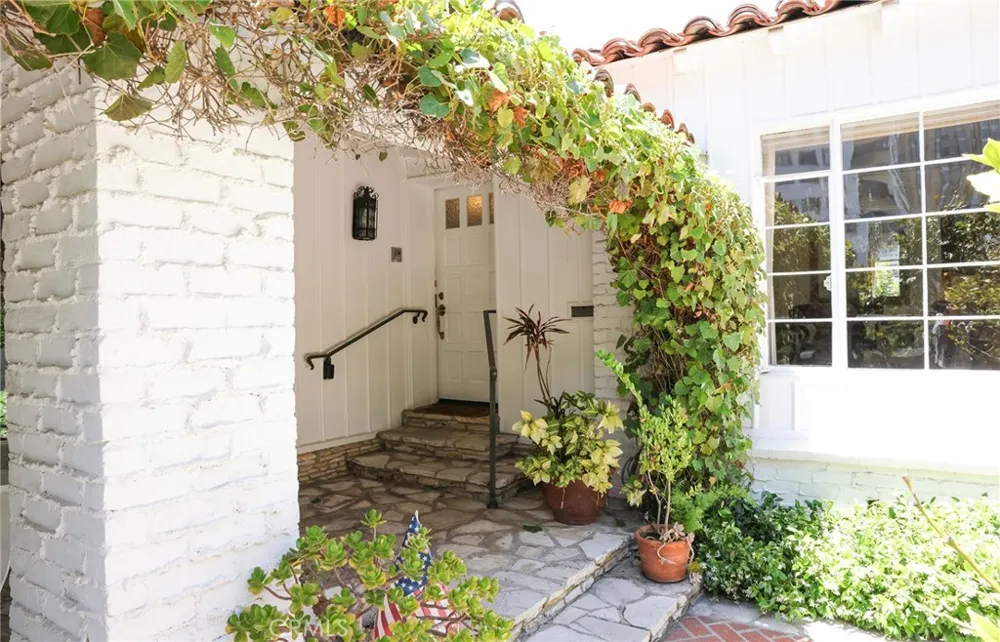 10781 Lindbrook Los Angeles, CA 90024