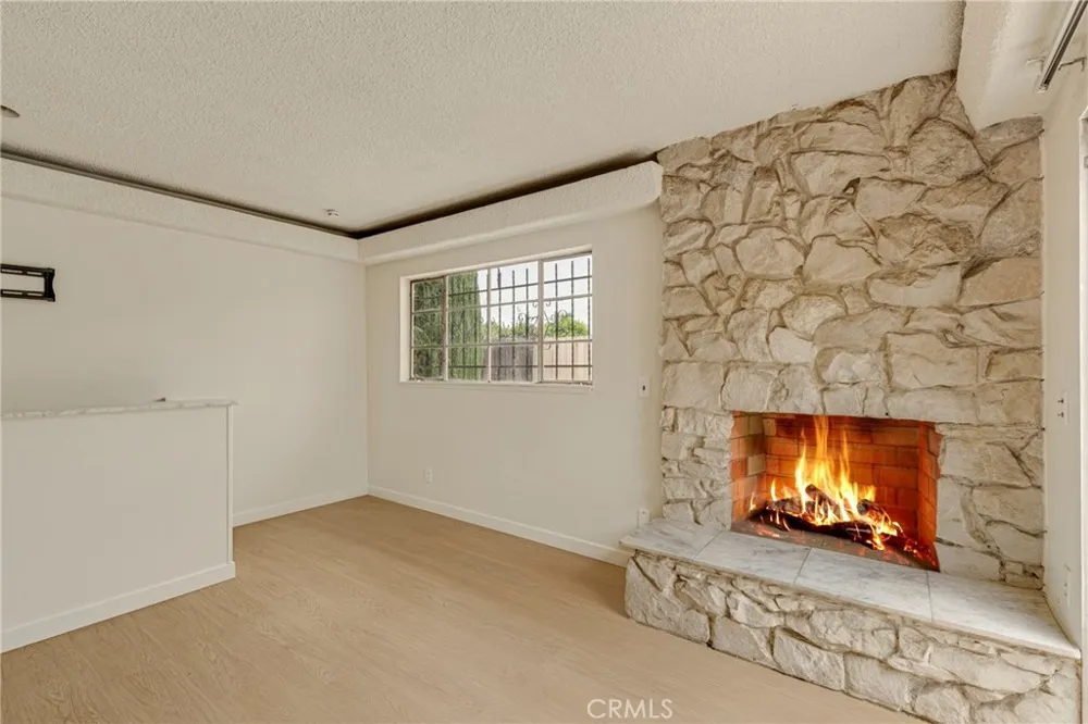 16506 Halsted Street Northridge, CA 91343