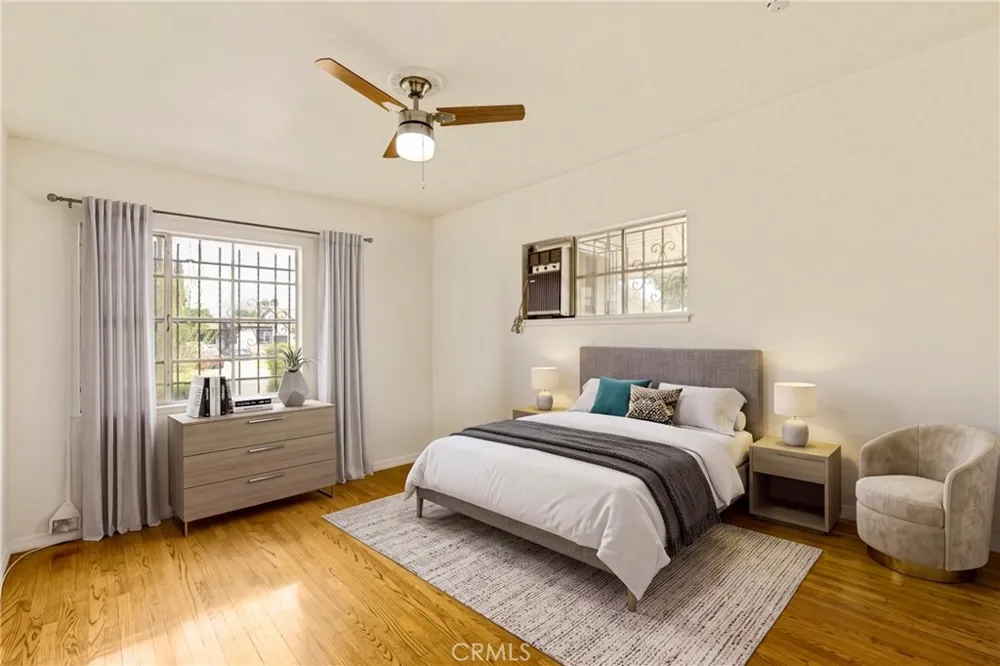 16506 Halsted Street Northridge, CA 91343