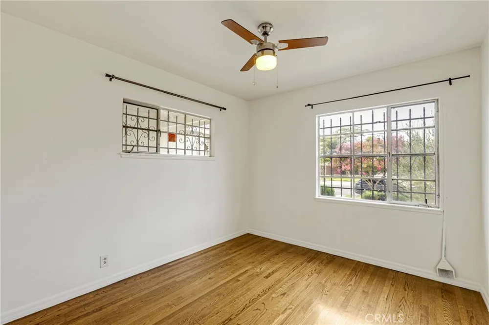 16506 Halsted Street Northridge, CA 91343
