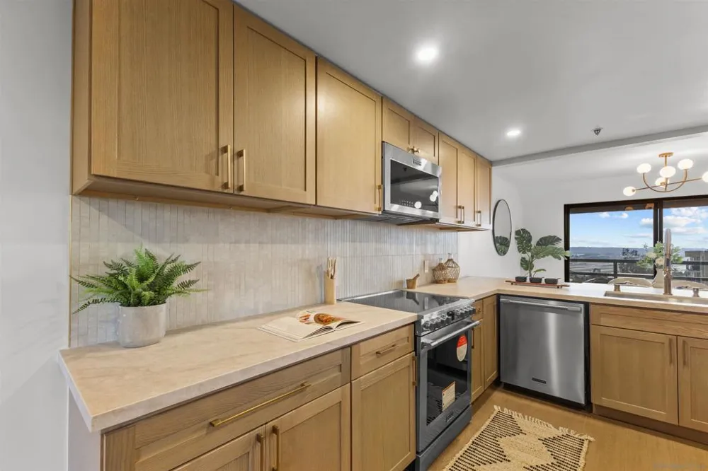 230 W Laurel St #502 San Diego, CA 92101