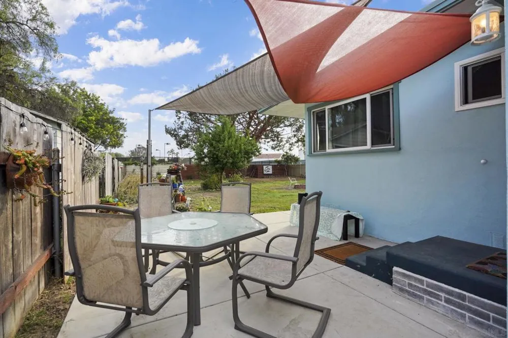 4859 Gardena Ave San Diego, CA 92110