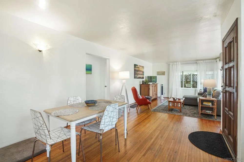 4859 Gardena Ave San Diego, CA 92110