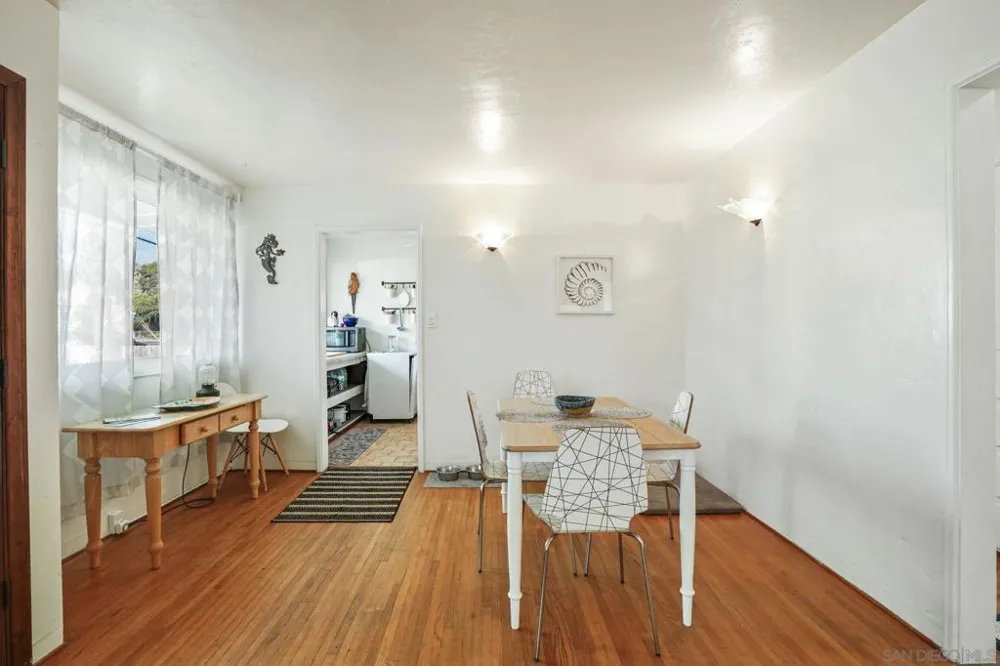 4859 Gardena Ave San Diego, CA 92110