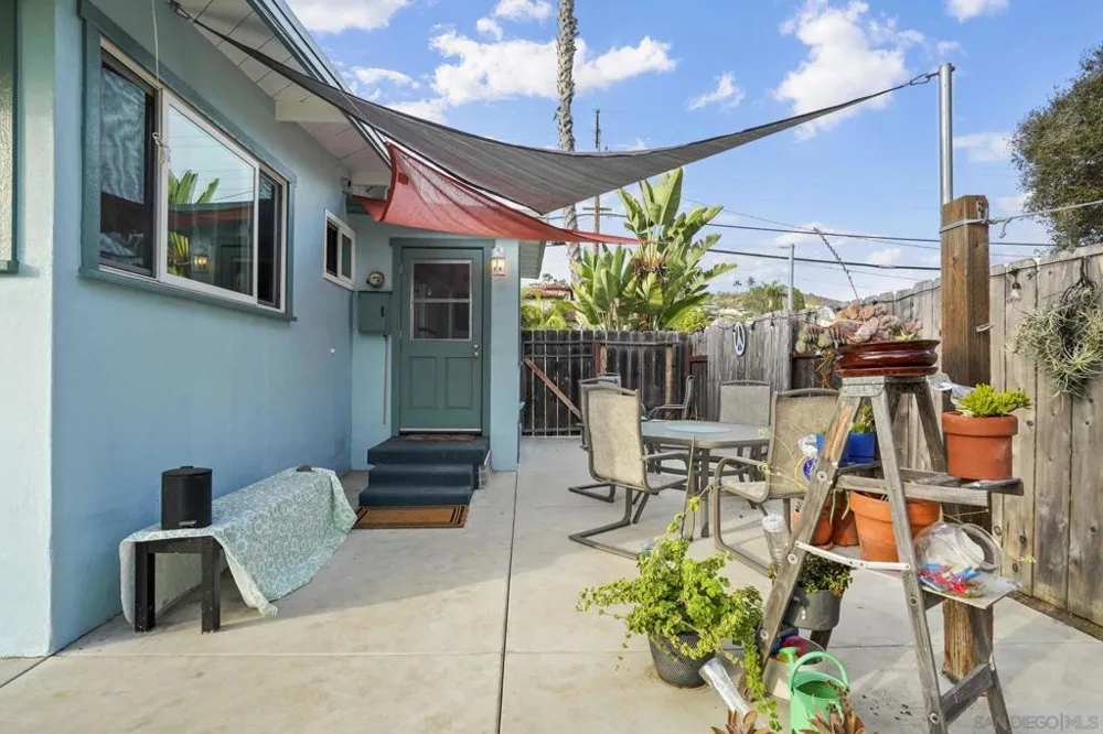 4859 Gardena Ave San Diego, CA 92110
