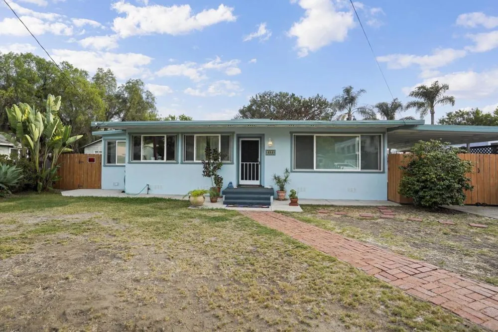 4859 Gardena Ave San Diego, CA 92110