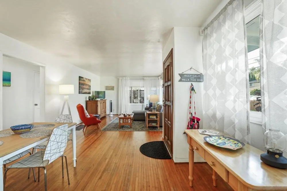 4859 Gardena Ave San Diego, CA 92110