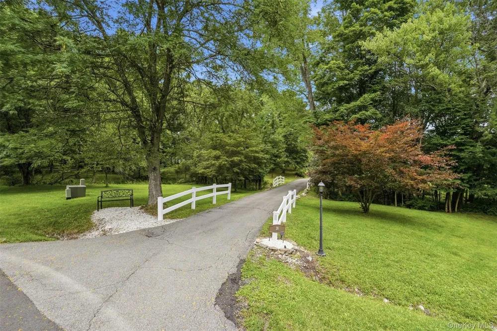 28 Enright Lane Montgomery, NY 12549