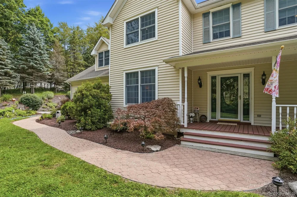28 Enright Lane Montgomery, NY 12549