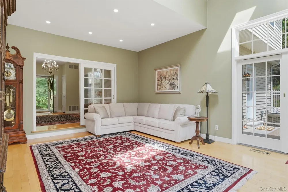 28 Enright Lane Montgomery, NY 12549