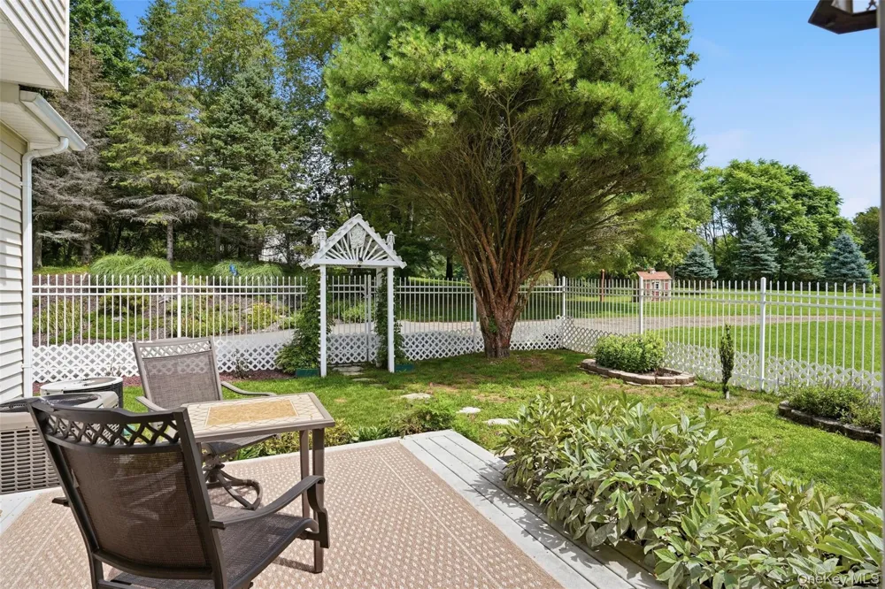28 Enright Lane Montgomery, NY 12549