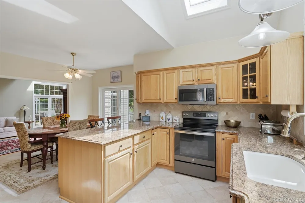 28 Enright Lane Montgomery, NY 12549