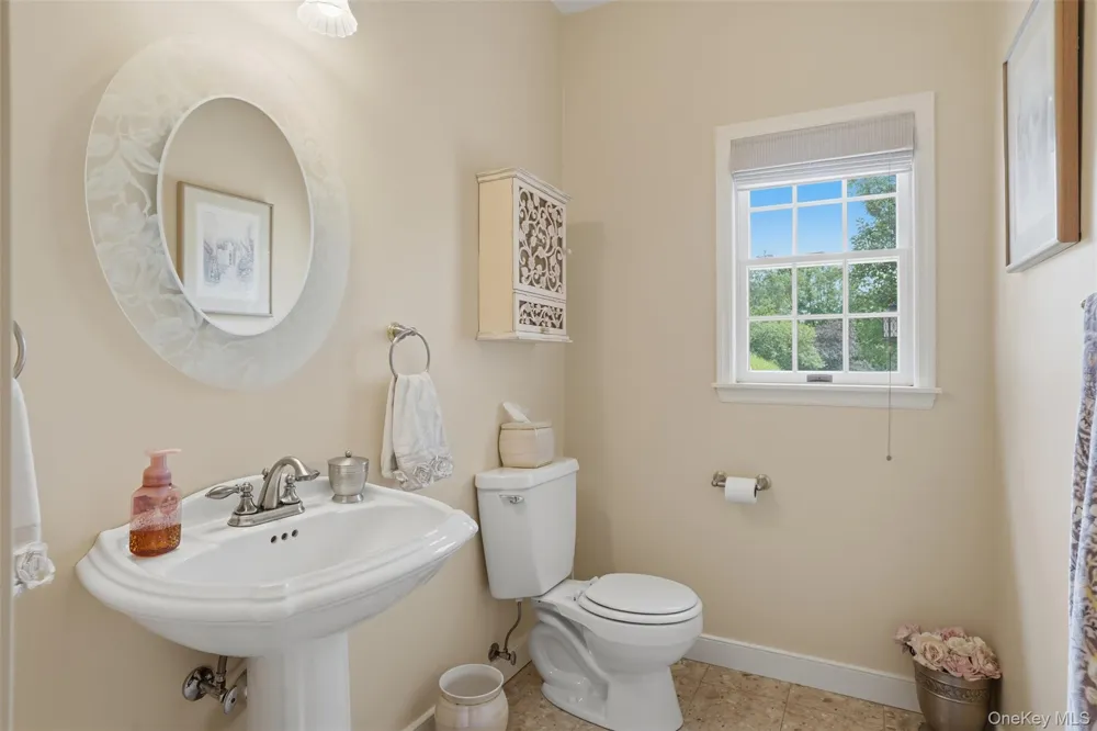 28 Enright Lane Montgomery, NY 12549