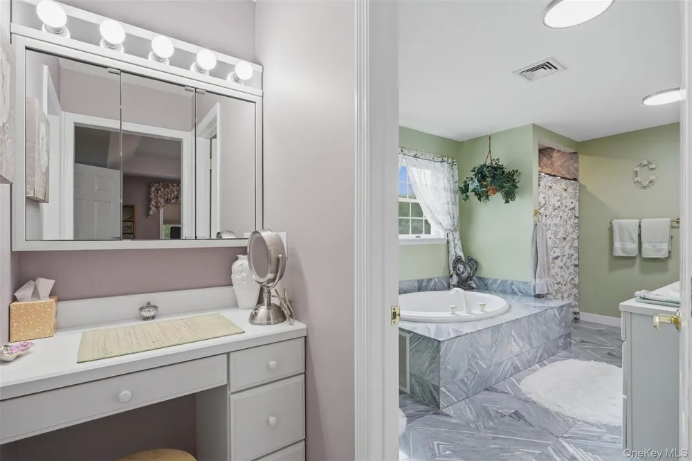 28 Enright Lane Montgomery, NY 12549