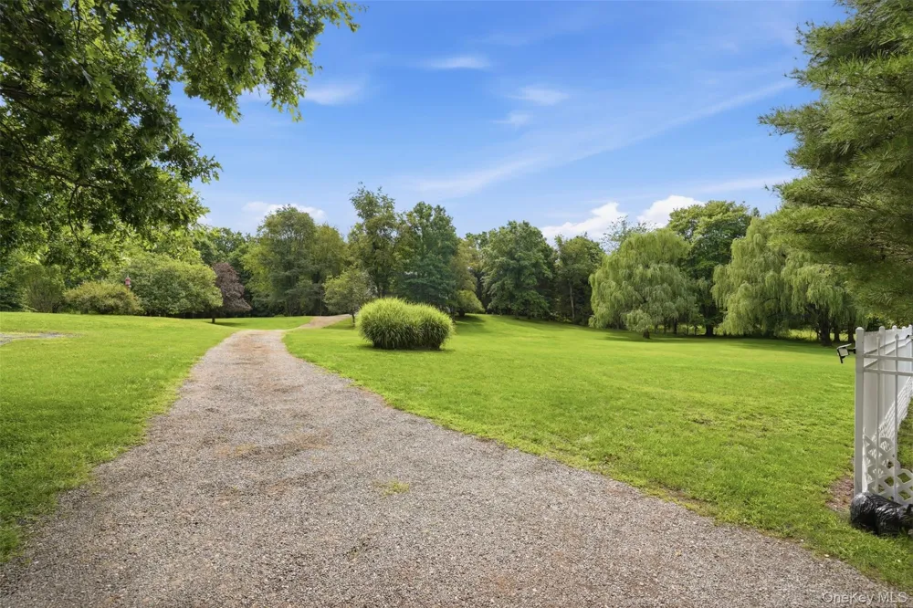 28 Enright Lane Montgomery, NY 12549