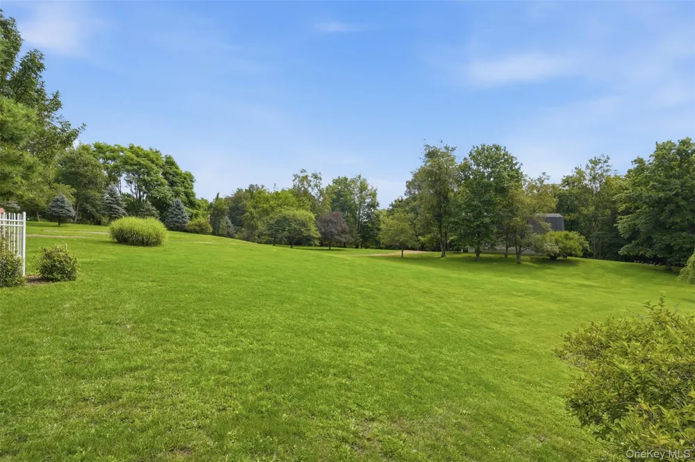 28 Enright Lane Montgomery, NY 12549