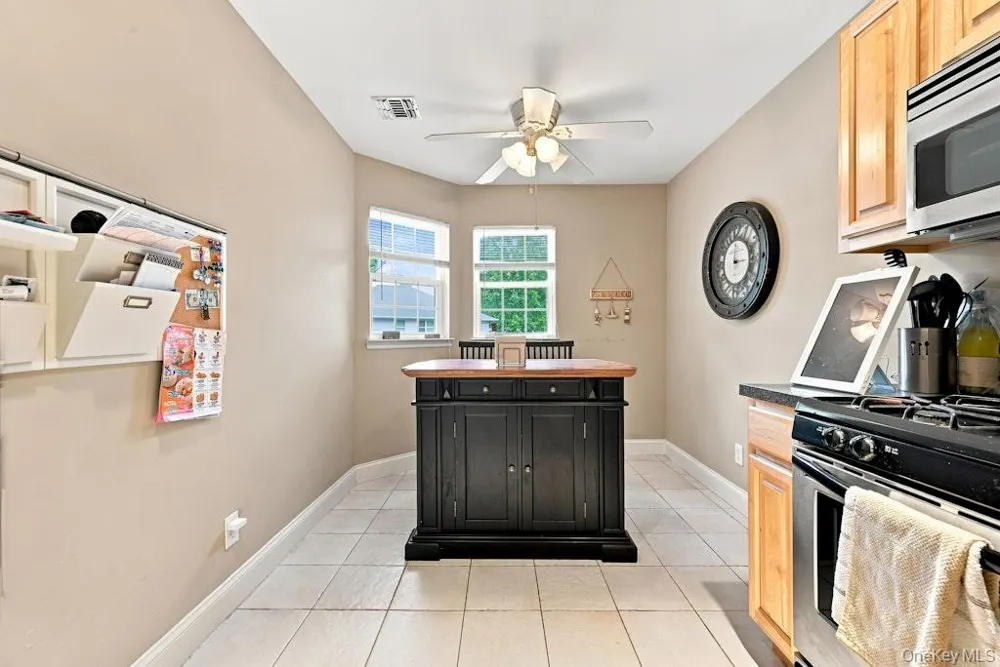 90 Mulberry Common Riverhead, NY 11901