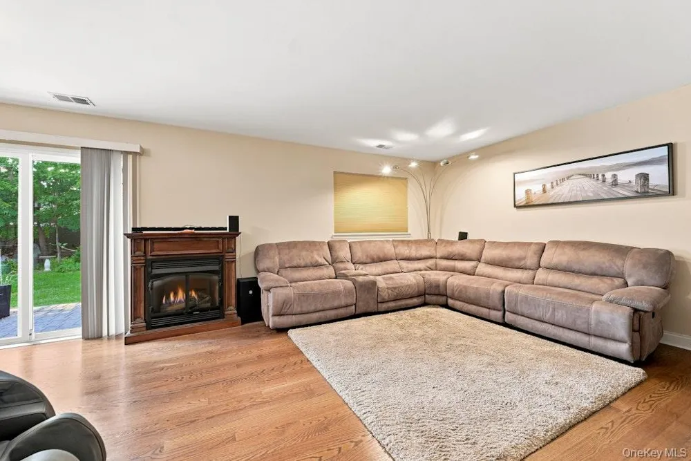 90 Mulberry Common Riverhead, NY 11901