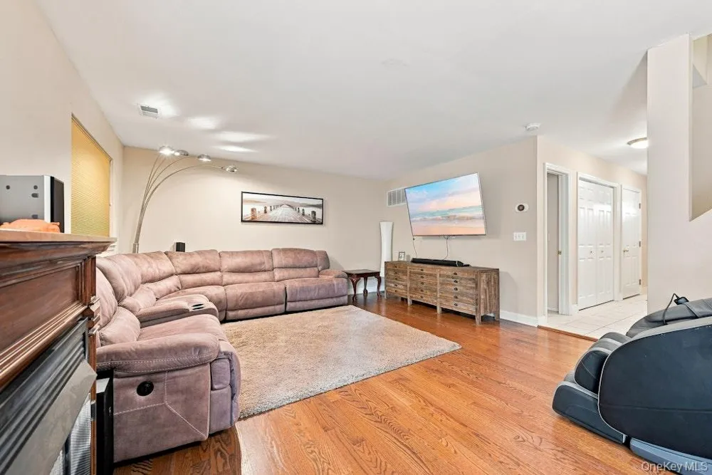 90 Mulberry Common Riverhead, NY 11901