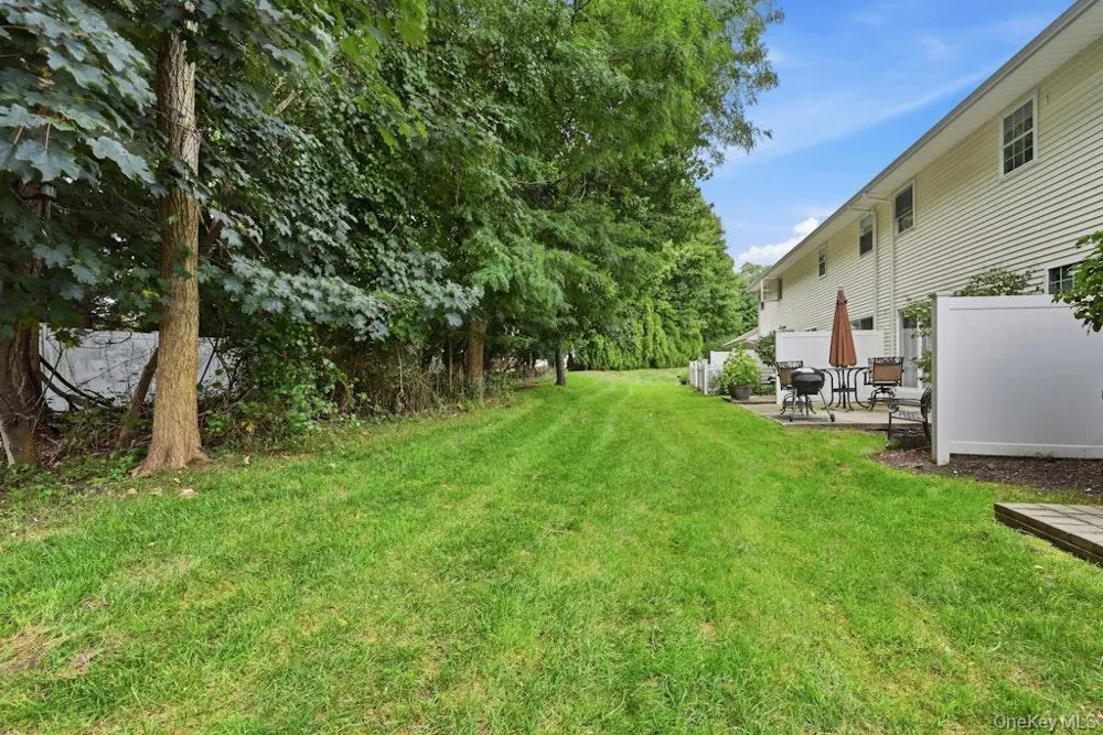 90 Mulberry Common Riverhead, NY 11901