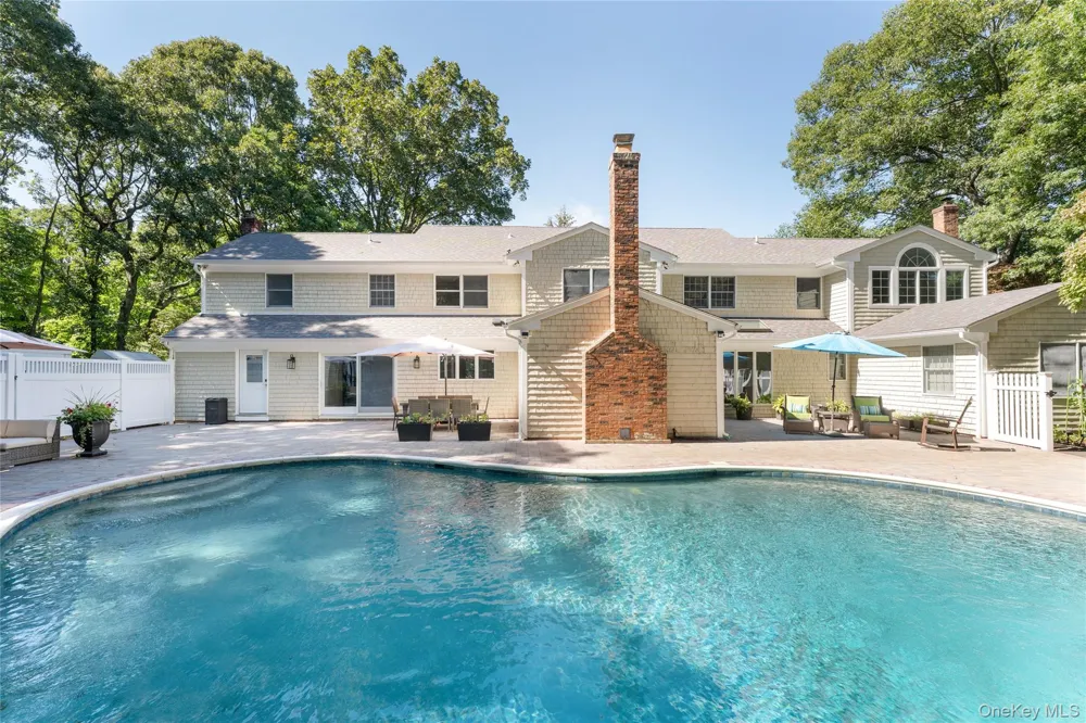 6 Davids Way Port Jefferson Village, NY 11777