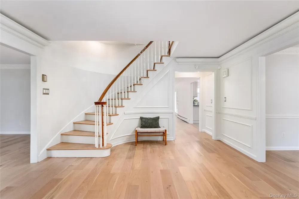 6 Davids Way Port Jefferson Village, NY 11777