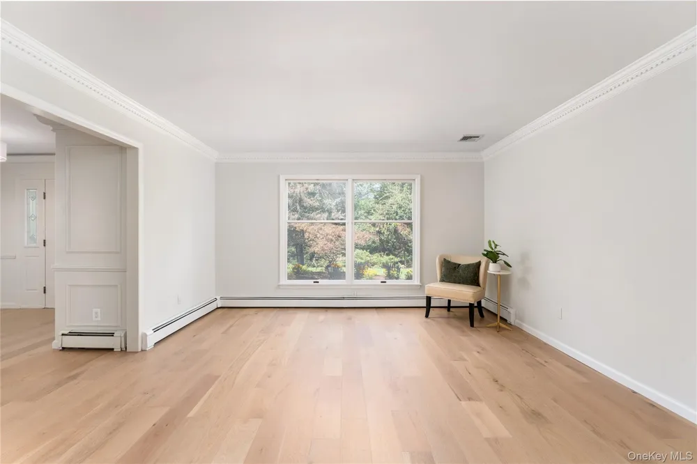 6 Davids Way Port Jefferson Village, NY 11777