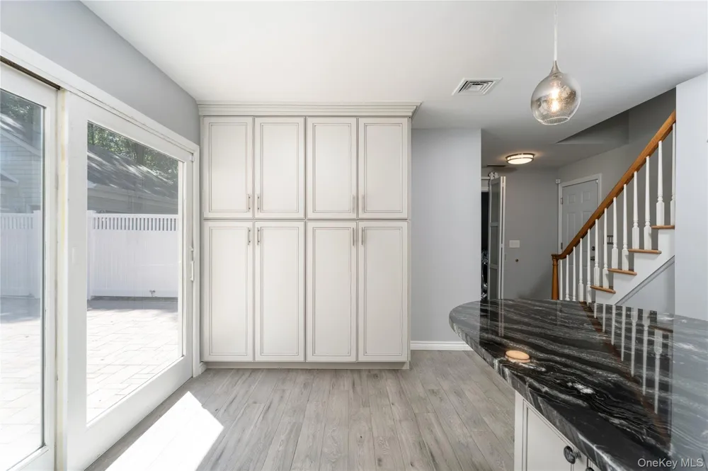 6 Davids Way Port Jefferson Village, NY 11777