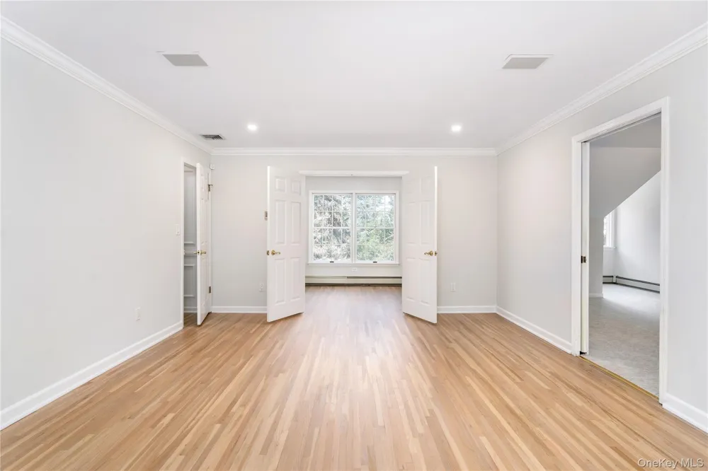 6 Davids Way Port Jefferson Village, NY 11777