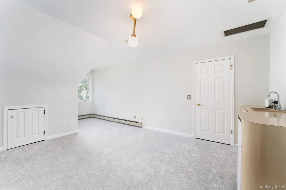 6 Davids Way Port Jefferson Village, NY 11777