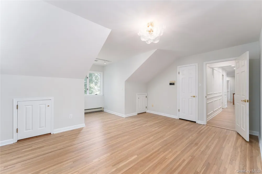 6 Davids Way Port Jefferson Village, NY 11777