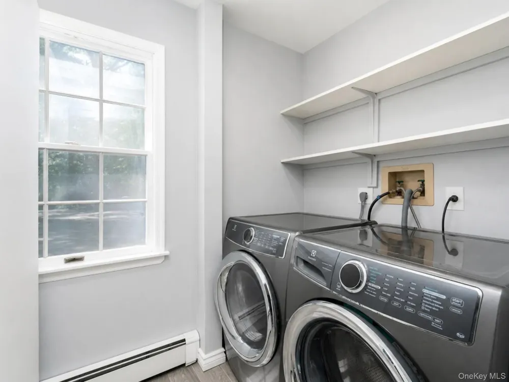 6 Davids Way Port Jefferson Village, NY 11777